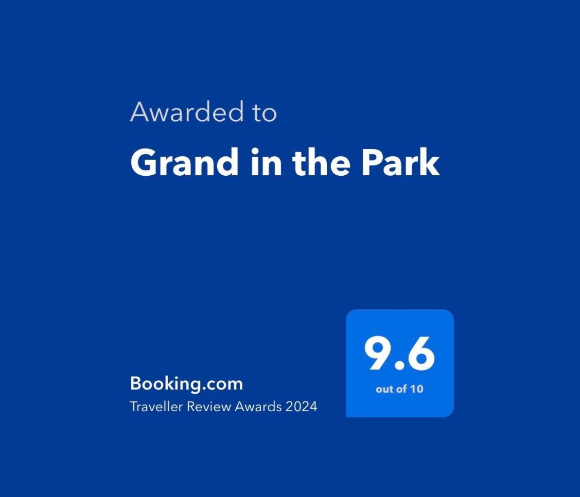 Grand In The Park Apartamento